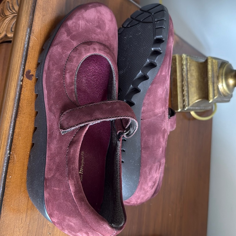 Shoes with strap